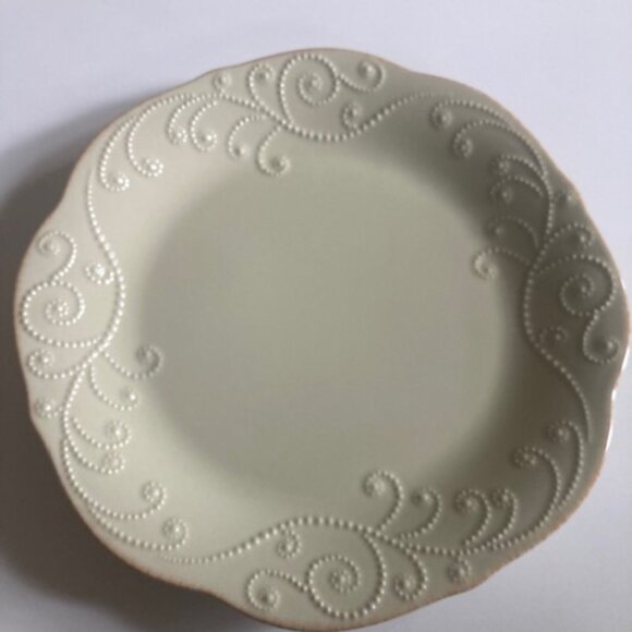 4 Piece Lenox French Perle Dinner Set in Pistachio - Picture 2 of 8